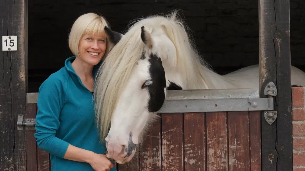 Photo of Nicola Jarvis with cob Maisy
