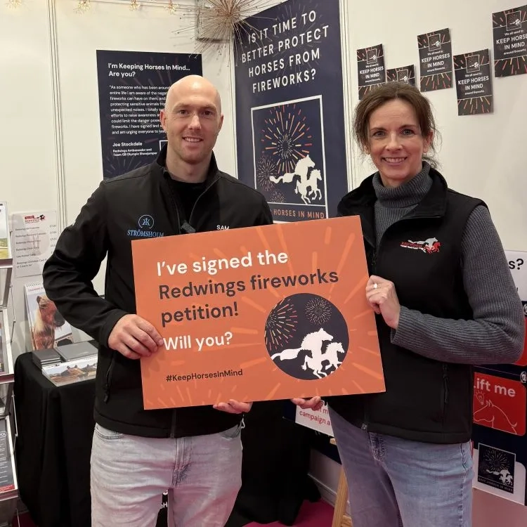 Sam shows his support for the Redwings petition